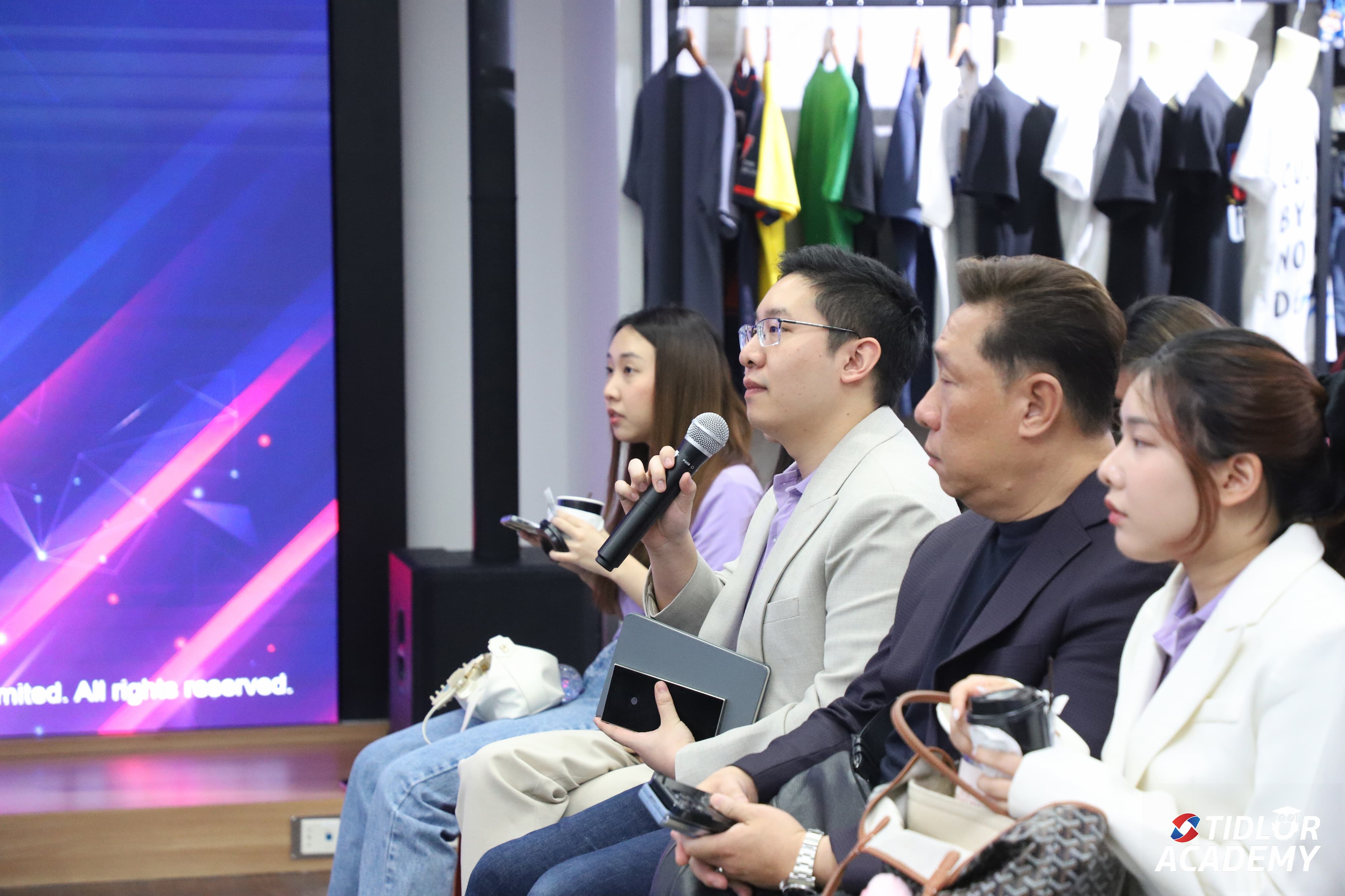 Tidlor Article Gallery