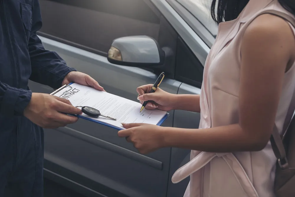 เลือก<a  data-cke-saved-href='https://www.tidlor.com/th/insurance/car' href='https://www.tidlor.com/th/insurance/car' target='_blank'><a href='https://www.tidlor.com/th/insurance/car' target='_blank'>ซื้อประกันรถยนต์</a></a>แบบไหนถึงตอบโจทย์
