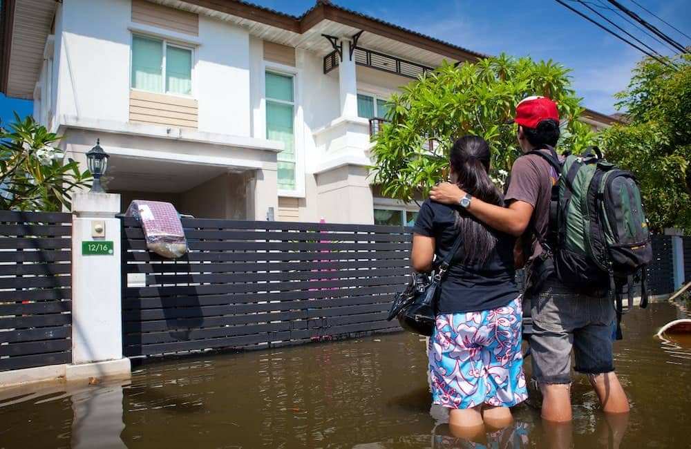 บ้านน้ำท่วม ทำยังไงดี