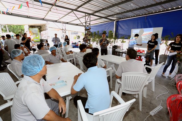 Ngern Tid Lor Organizes Financial Literacy Activity for Factory Workers